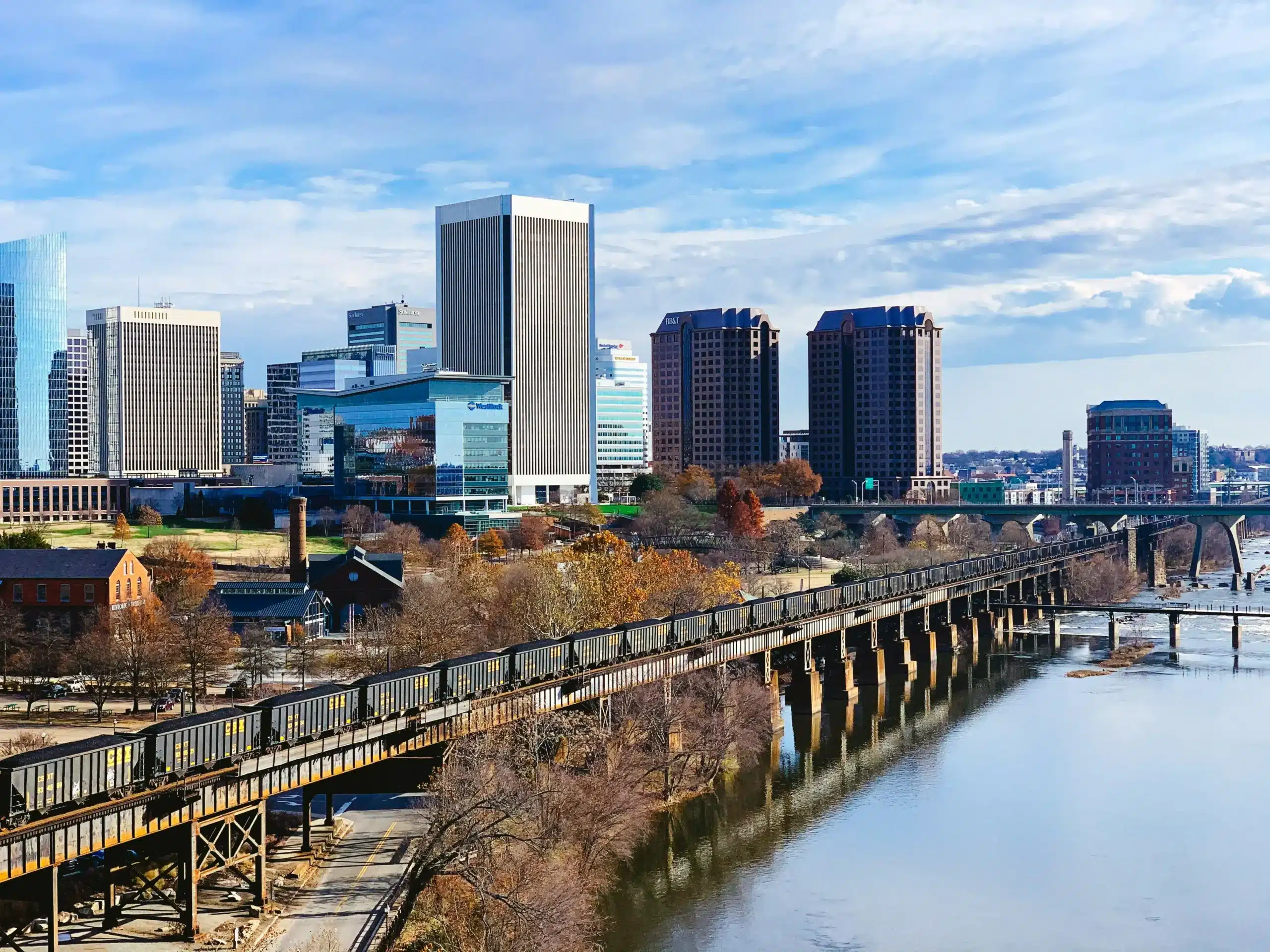 FHA vs Conventional Loans in Virginia: Which Makes More Sense?